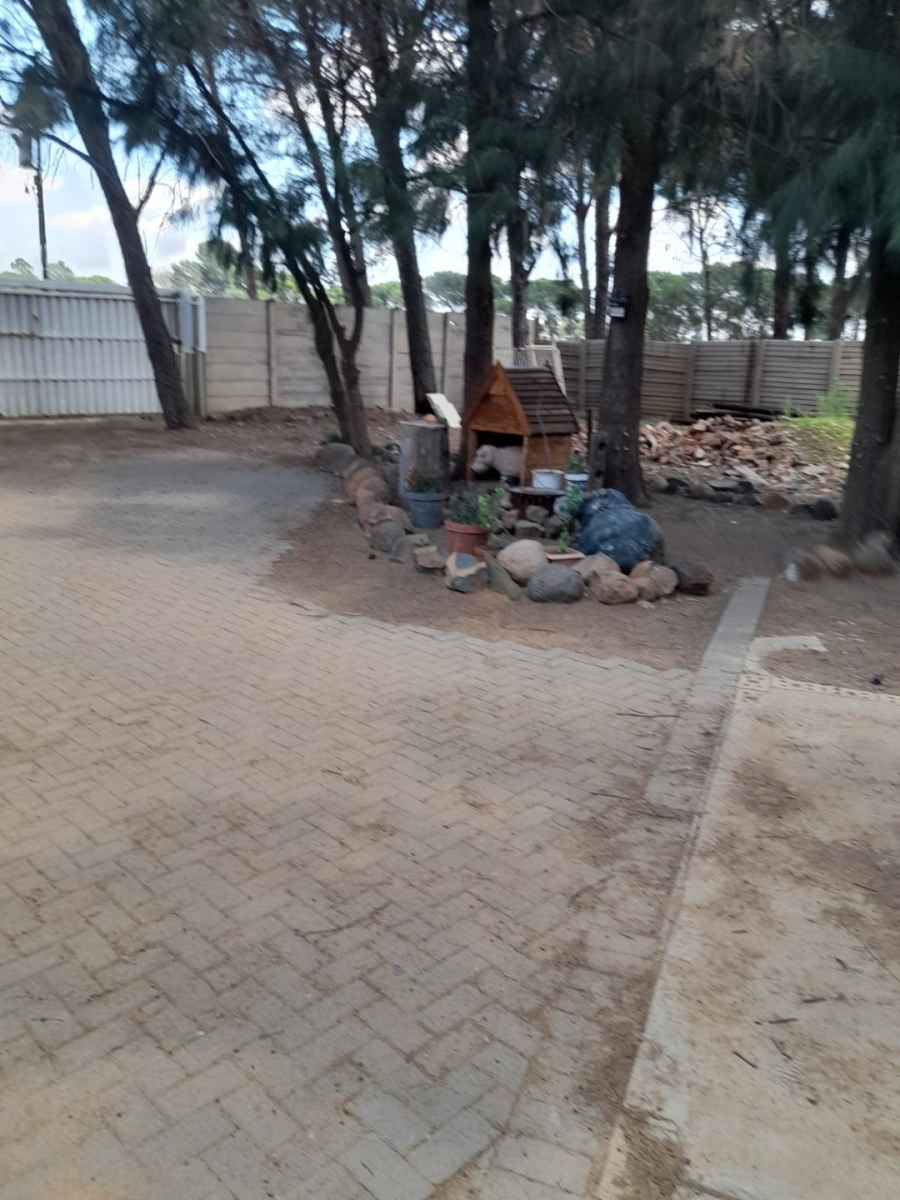 7 Bedroom Property for Sale in Bloemfontein Free State